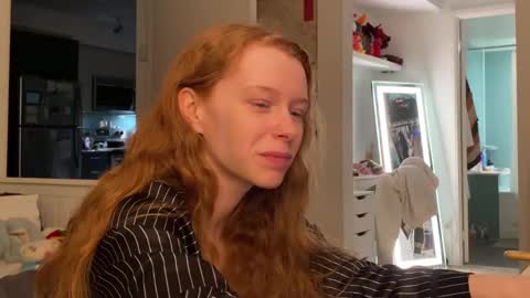 Snapshot of vanessapark chatting on 02/27/25, 11:31 Vanessa online show from 02/27/25, 11:31