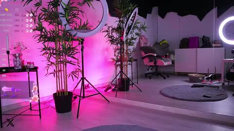 Vanessa Simon online show from 01/28/25, 06:27