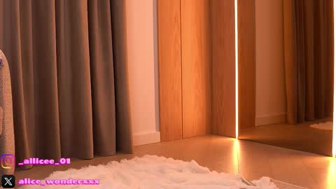 Vanessa Simon online show from 03/04/26, 06:30