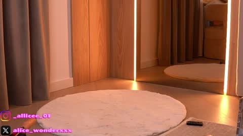 Vanessa Simon online show from 04/09/26, 06:19