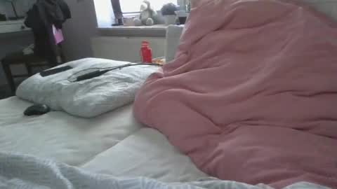 vanhelll online show from 02/19/25, 07:17