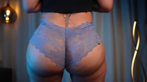 Vania  online show from 01/24/25, 04:37