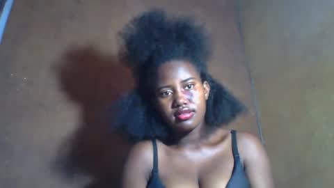 vaniah321 online show from 01/15/25, 11:00