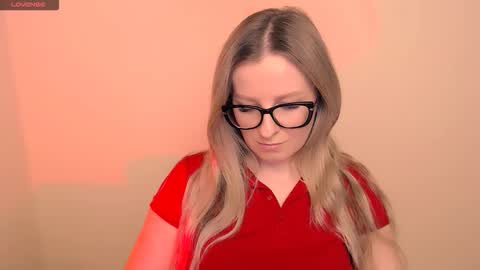 Mia online show from 03/19/26, 08:02