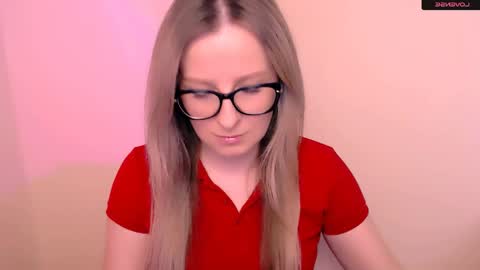 Mia online show from 04/26/26, 10:57