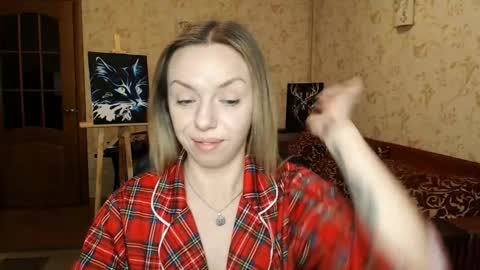 Snapshot of vanillamuffin chatting on 02/02/25, 07:09 VanillaMuffin online show from 02/02/25, 07:09