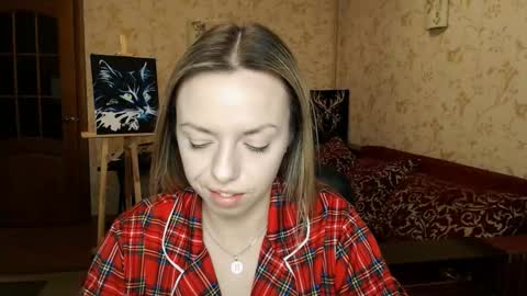 Snapshot of vanillamuffin chatting on 02/05/25, 07:18 VanillaMuffin online show from 02/05/25, 07:18