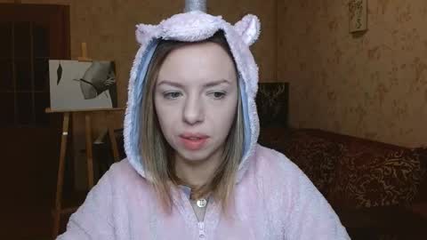 Snapshot of vanillamuffin chatting on 10/15/25, 06:02 VanillaMuffin online show from 10/15/25, 06:02