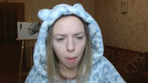 Snapshot of vanillamuffin chatting on 10/18/25, 12:39 VanillaMuffin online show from 10/18/25, 12:39