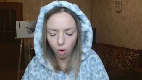 Snapshot of vanillamuffin chatting on 10/19/25, 05:52 VanillaMuffin online show from 10/19/25, 05:52