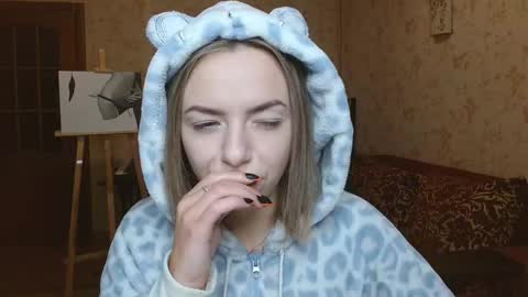 Snapshot of vanillamuffin chatting on 10/23/25, 12:48 VanillaMuffin online show from 10/23/25, 12:48