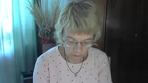 Vanillaxcreamy online show from 09/29/25, 11:04