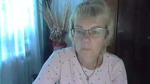 Vanillaxcreamy online show from 09/30/25, 09:03