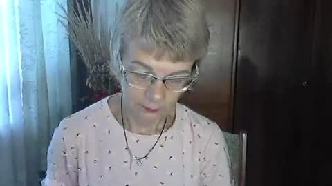 Vanillaxcreamy online show from 10/13/25, 07:52