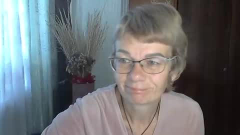 Vanillaxcreamy online show from 10/25/25, 08:55