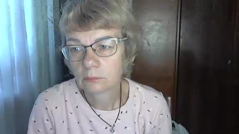 Vanillaxcreamy online show from 11/12/25, 08:15