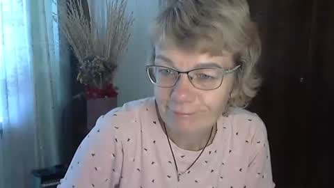 Vanillaxcreamy online show from 11/18/25, 08:19