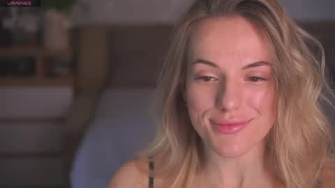 Sophie online show from 04/22/26, 07:55
