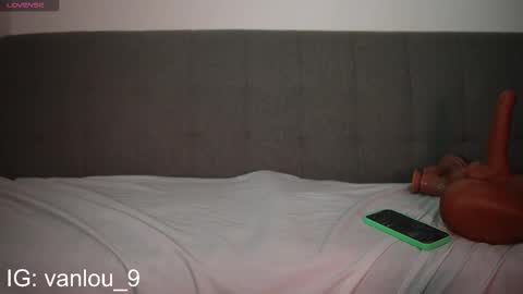 Vanilu online show from 09/17/25, 11:50