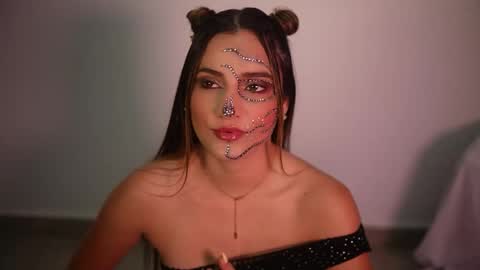 Vanilu online show from 10/07/25, 10:51