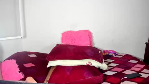 Snapshot of vanne_horny77 chatting on 01/16/25, 02:41 Vanessa online show from 01/16/25, 02:41