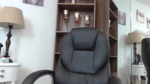 Snapshot of vannellope_roberts chatting on 04/11/26, 11:25 Vannellope online show from 04/11/26, 11:25