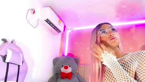 Snapshot of vannesa01 chatting on 12/02/24, 03:03 vannesa01 online show from 12/02/24, 03:03