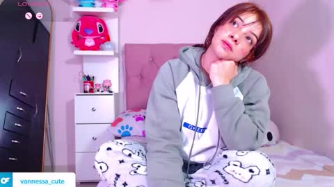 Vanesa online show from 12/19/25, 02:18