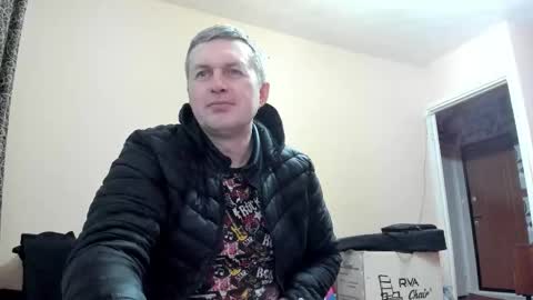 vano_822 online show from 10/15/25, 10:21
