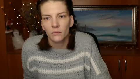 Snapshot of vanrey_ chatting on 02/14/25, 09:03 Vanessa online show from 02/14/25, 09:03