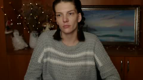 Snapshot of vanrey_ chatting on 02/14/25, 12:03 Vanessa online show from 02/14/25, 12:03