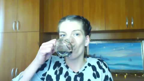 Snapshot of vanrey_ chatting on 02/27/25, 10:59 Vanessa online show from 02/27/25, 10:59