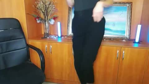 Snapshot of vanrey_ chatting on 10/05/25, 06:23 Vanessa online show from 10/05/25, 06:23