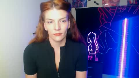 Snapshot of vanrey_ chatting on 11/16/25, 05:29 Vanessa online show from 11/16/25, 05:29