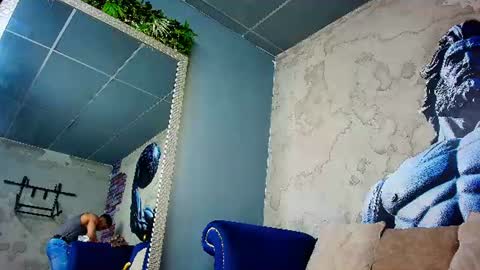 Snapshot of vans_ross chatting on 06/19/26, 02:10 Vans Ross online show from 06/19/26, 02:10