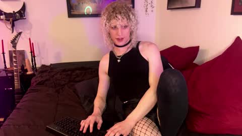 vantablossom online show from 12/22/25, 04:42