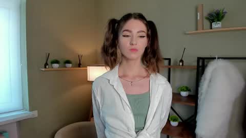 Charline online show from 05/18/26, 10:43