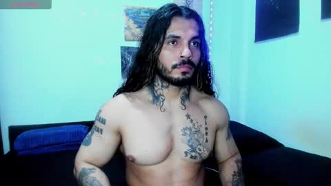 vanvelckan_ online show from 01/18/26, 05:44