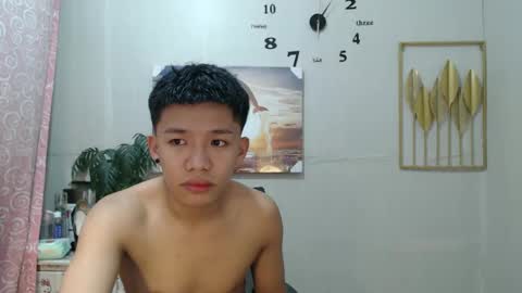 Snapshot of vanxxx2005 chatting on 12/18/24, 06:10 vanxxx2005 online show from 12/18/24, 06:10