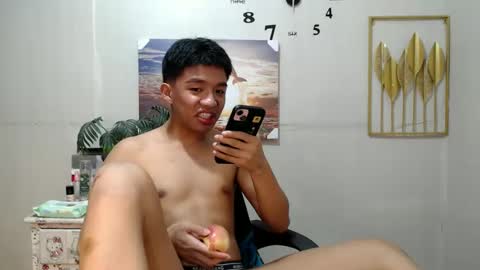 Snapshot of vanxxx2005 chatting on 12/20/24, 01:54 vanxxx2005 online show from 12/20/24, 01:54