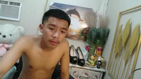 Snapshot of vanxxx2005 chatting on 02/20/25, 01:36 vanxxx2005 online show from 02/20/25, 01:36