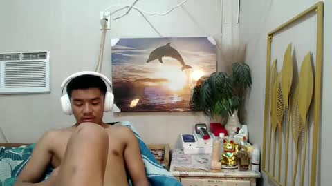 Snapshot of vanxxx2005 chatting on 02/25/25, 05:41 vanxxx2005 online show from 02/25/25, 05:41