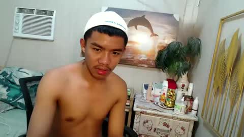 Snapshot of vanxxx2005 chatting on 03/05/25, 11:06 vanxxx2005 online show from 03/05/25, 11:06