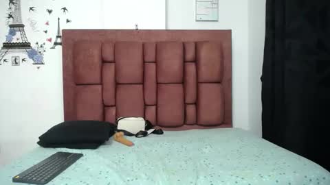 Snapshot of varascot chatting on 02/15/26, 01:20 varascot online show from 02/15/26, 01:20