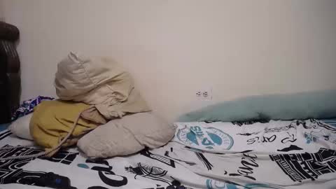 Snapshot of varmico chatting on 12/20/25, 01:34 Harold online show from 12/20/25, 01:34