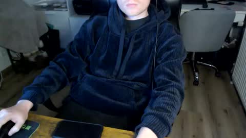 Vaslo online show from 04/22/26, 05:25