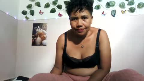 Snapshot of vayannah chatting on 06/03/26, 12:19 Vayannah online show from 06/03/26, 12:19