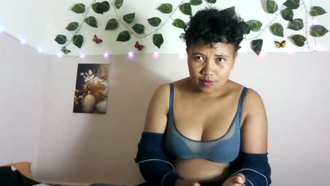 Snapshot of vayannah chatting on 06/13/26, 06:50 Vayannah online show from 06/13/26, 06:50