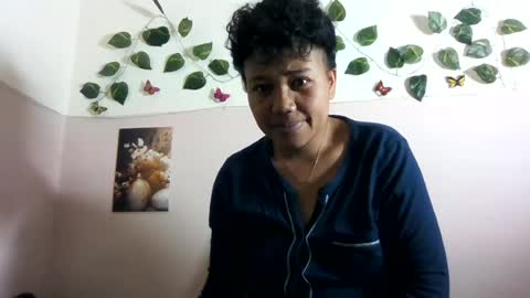 Snapshot of vayannah chatting on 06/29/26, 04:41 Vayannah online show from 06/29/26, 04:41