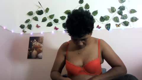 Snapshot of vayannah chatting on 07/03/26, 08:43 Vayannah online show from 07/03/26, 08:43